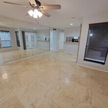 Building Photo - 8020 Braesmain Dr