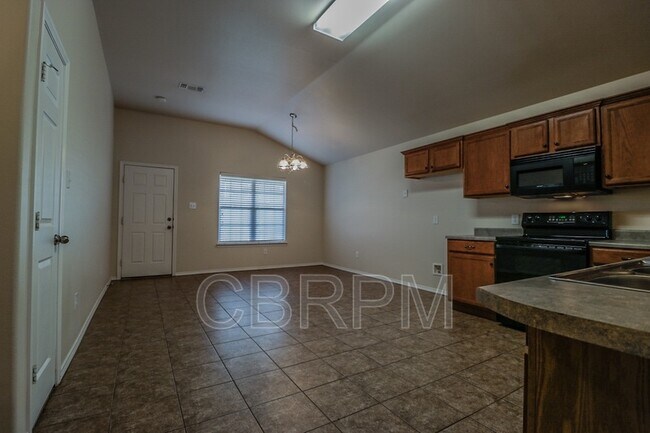 Building Photo - 6546 93rd St