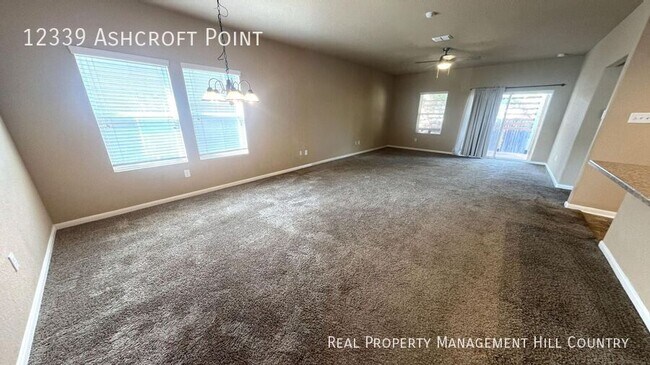 Building Photo - 3 bedroom off Shaenfield & Mill Park