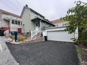 Building Photo - 30 Tobins Ln