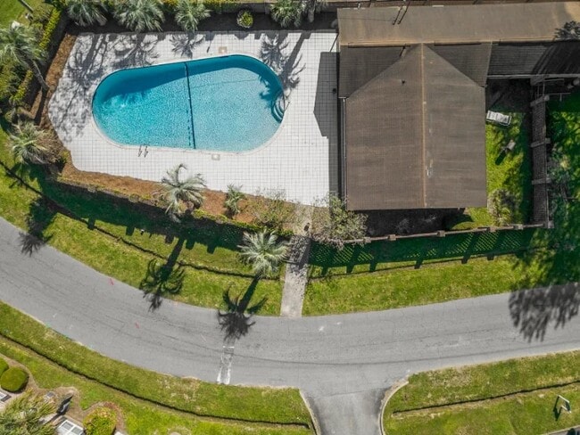 Building Photo - 640 Cornell St