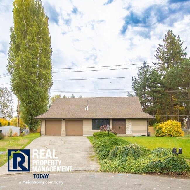 Building Photo - Remodeled 4 Bedroom Near JBLM!