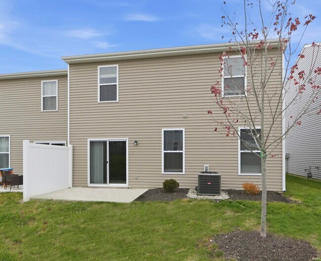 Foto del edificio - 3595 Canal Square Dr