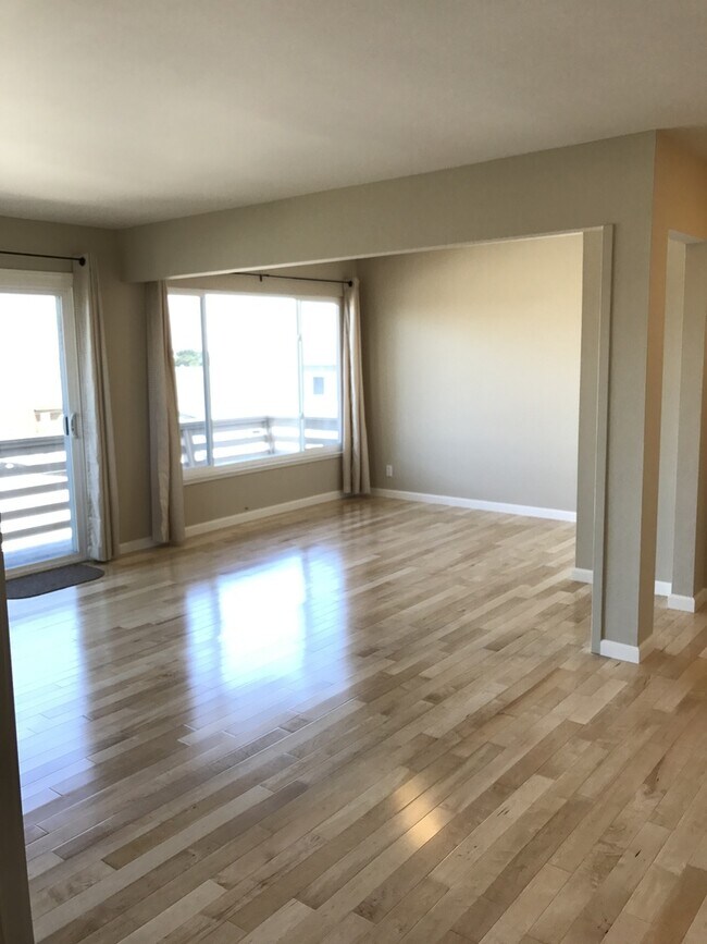Foto del edificio - 934 Carolina St