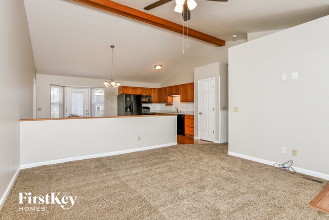 Foto del edificio - 70 Fawn Oaks Dr