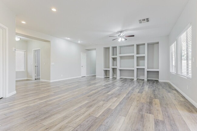 Building Photo - 21252 E Alyssa Rd