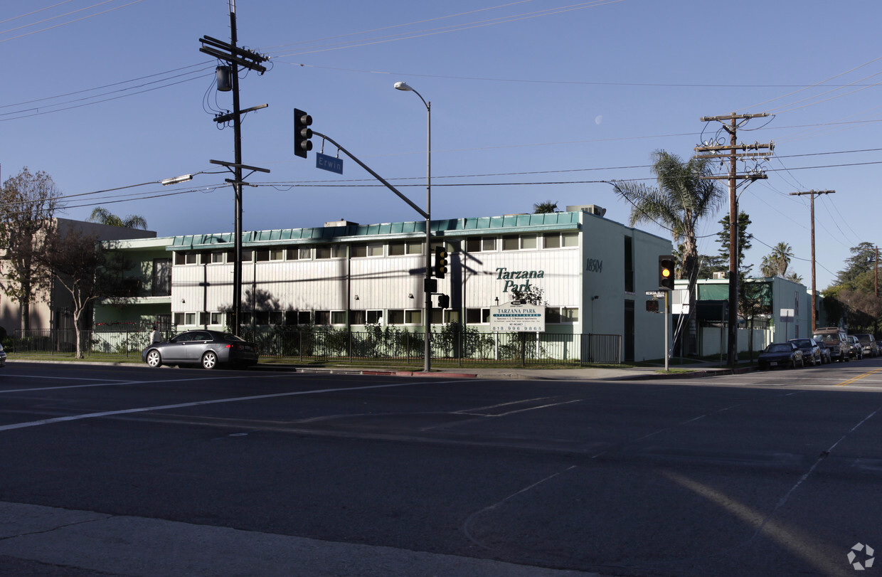 Foto principal - Tarzana Park Apartments