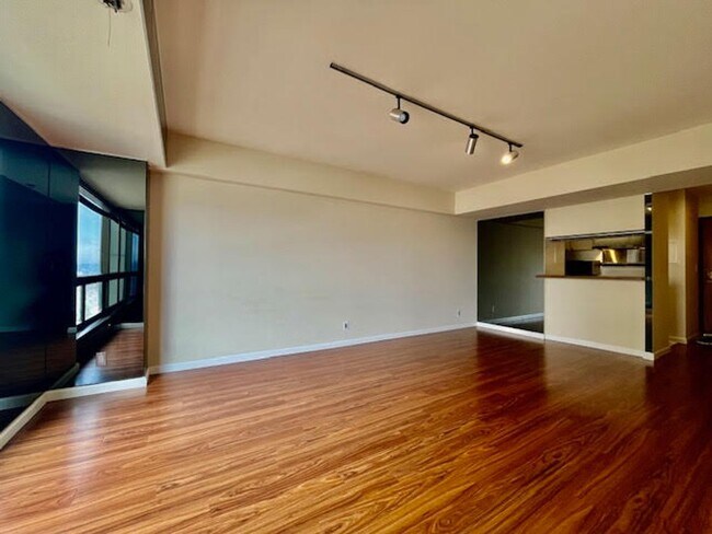 Foto del edificio - Experience Living The  Quintessential San ...