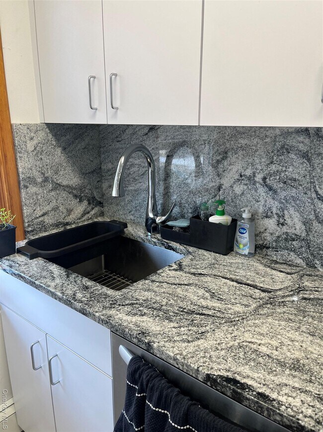 Foto del edificio - 35 Notre Dame Ave