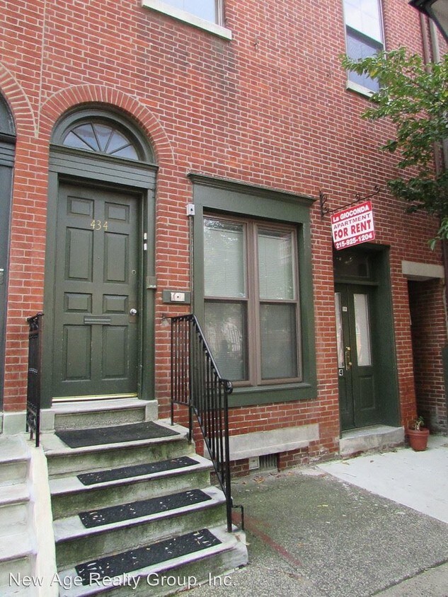 Primary Photo - 434 Lombard St