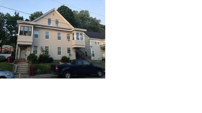 Building Photo - 66 Hanks St