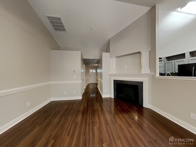Building Photo - 6631 Sunman Rd