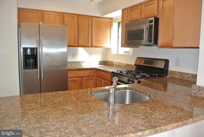 Foto del edificio - 7923 Eastern Ave NW