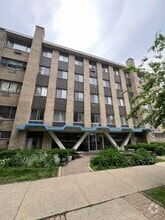Building Photo - 6250 N Kenmore Ave