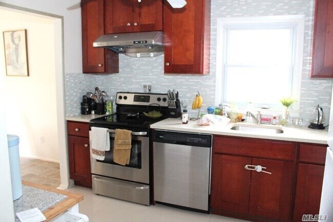 Foto del edificio - 15-86-86 208th St