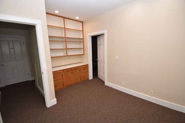 Foto del edificio - 411 Coyote Street B middle