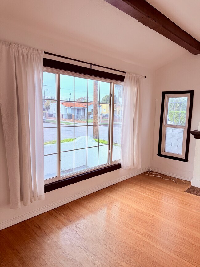 Foto del edificio - 6000 4th Ave