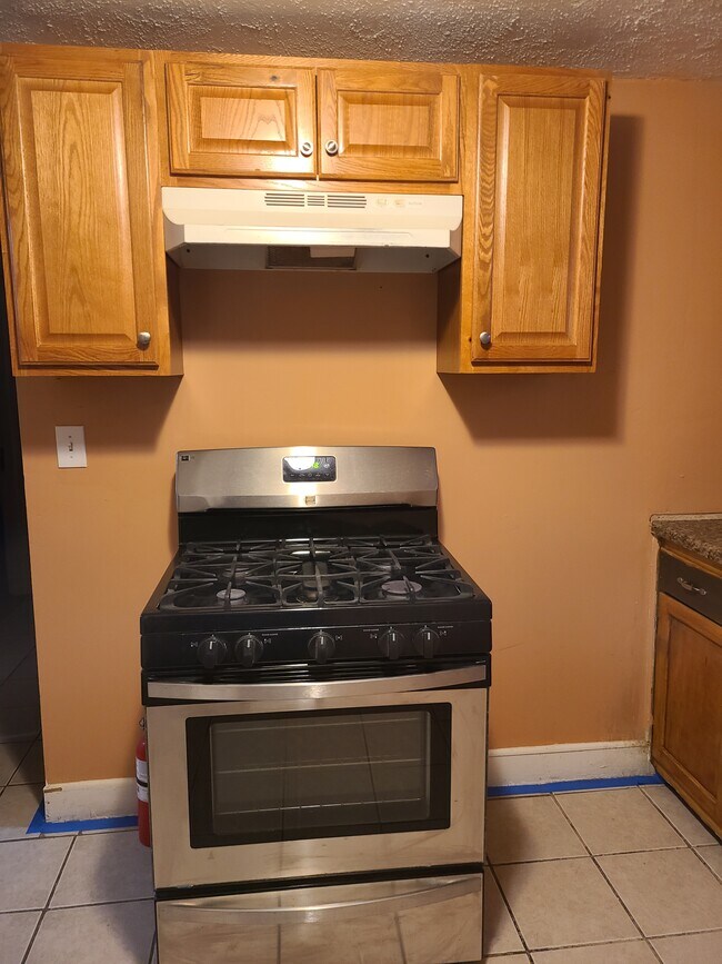 Kitchen - 46 Meadowbank Ave