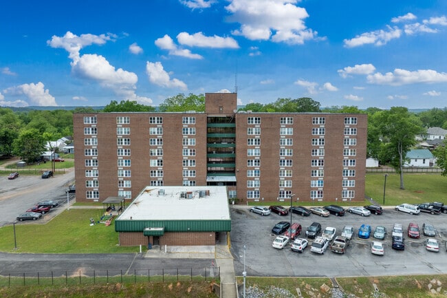 Building Photo - Jess Lanier Manor
