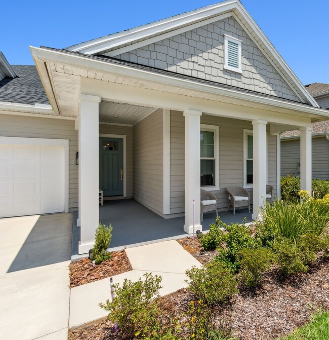 Building Photo - 233 Settlers Landing Dr