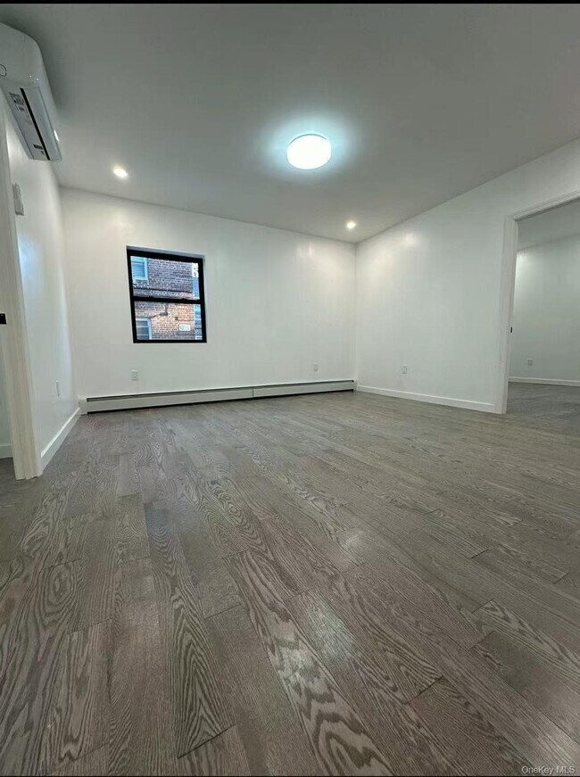 Foto del edificio - 35-44 172nd St