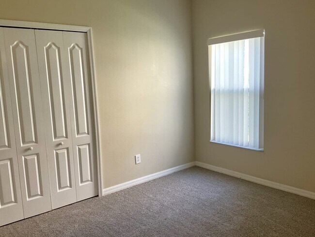 Building Photo - 5729 Ansley Way