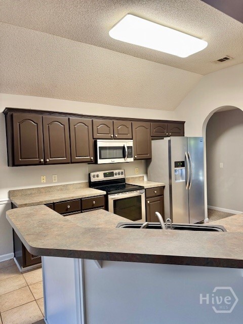 Building Photo - 121 Laurenburg Dr