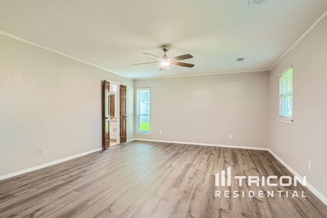 Foto del edificio - 1380 Green Hills Ct