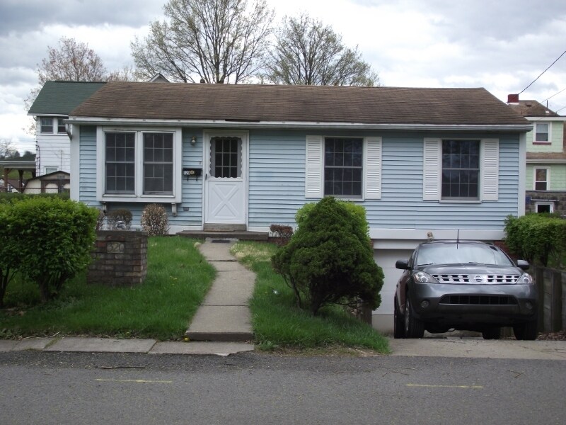 Primary Photo - 320 Dawson Ave