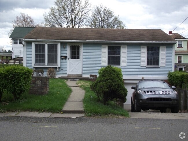 Building Photo - 320 Dawson Ave