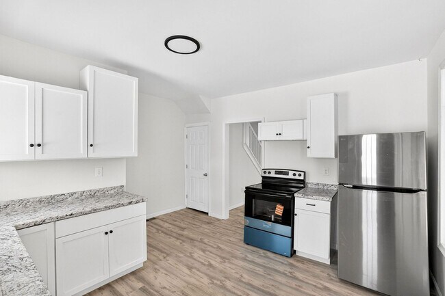 Foto del edificio - 398-400 N. Maple Ave