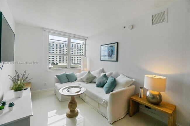 Foto del edificio - 100-1132 Lincoln Rd