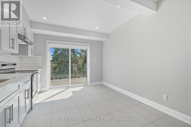 Photo du bâtiment - 58 Regal Rd