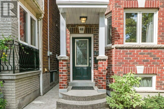 Building Photo - 48 Ferrier Ave