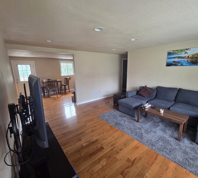 Photo - 1797 Cedaridge Dr House