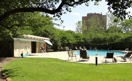 piscina - 1450 E 55th Pl