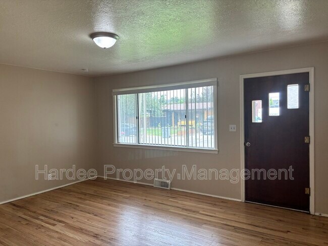 Foto del edificio - 2714 Kathryn St