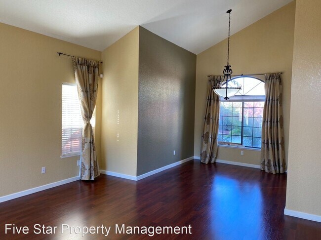 Foto del edificio - 4 br, 3 bath House - 2209 Canadian Cir