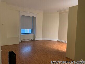 Building Photo - 62 Boylston St