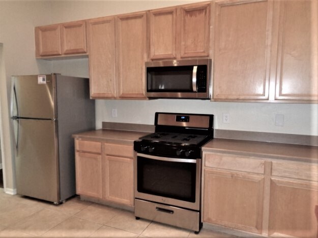 Building Photo - 10546 San Travaso Dr