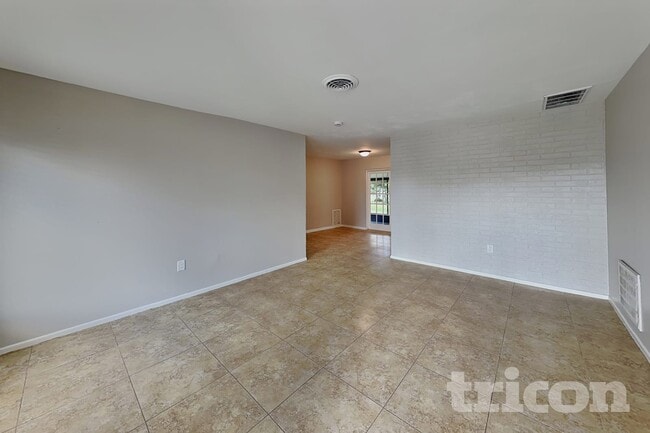 Building Photo - 3708 Lei Dr