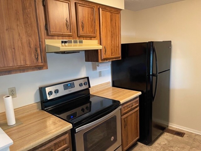 Building Photo - 4757 Ledgewood Dr