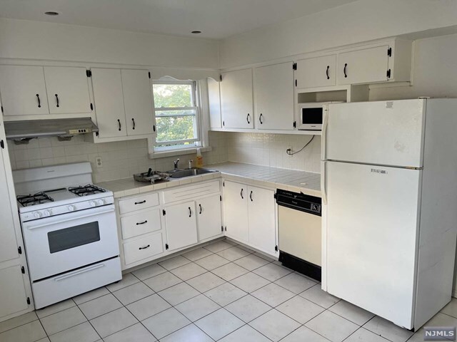 Foto del edificio - 804 Harvard Place, Unit 1st Floor