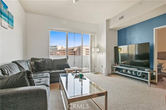 Building Photo - 388 E Ocean Blvd