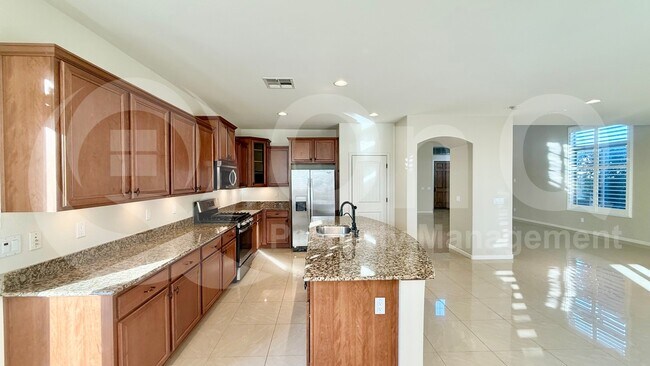 Foto del edificio - 7761 W Adam Ave