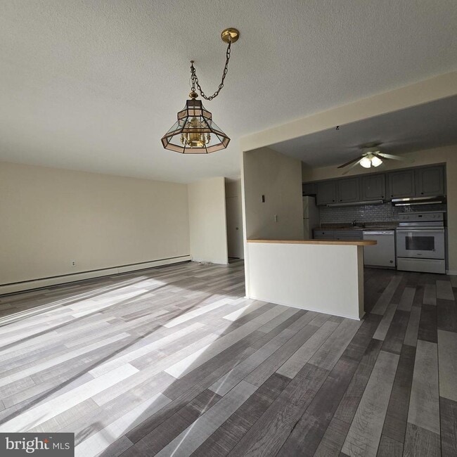 Building Photo - 111 Chestnut St