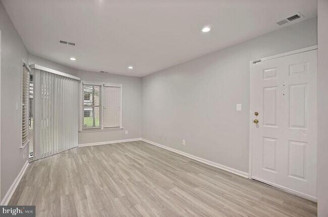 Building Photo - 3152 Covewood Ct