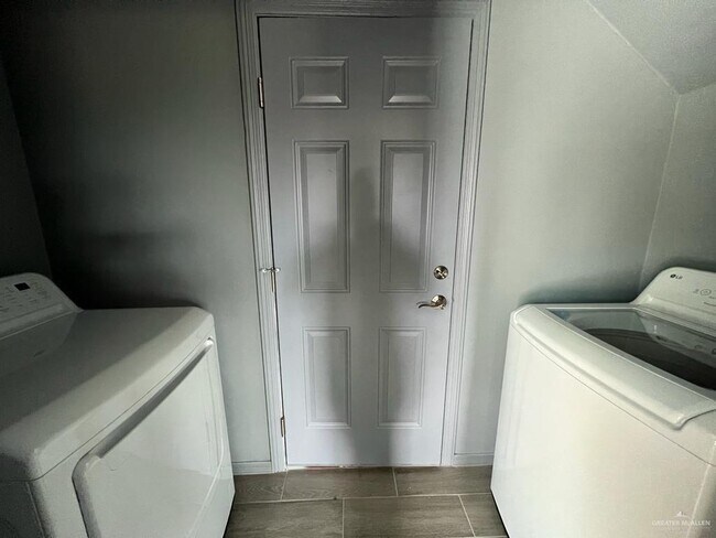 Foto del edificio - 14 Nassau St