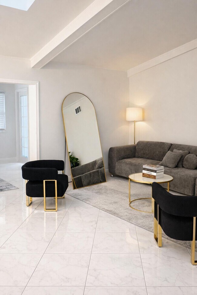 Foto del edificio - 9940 Liberty Rd