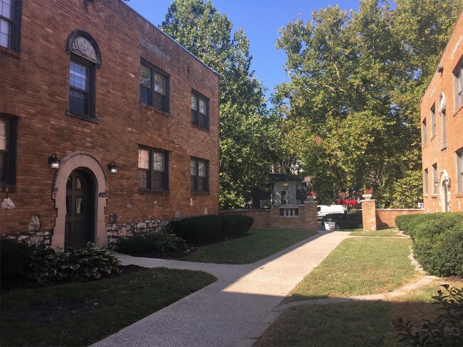 Building Photo - 4513 Roanoke Pkwy
